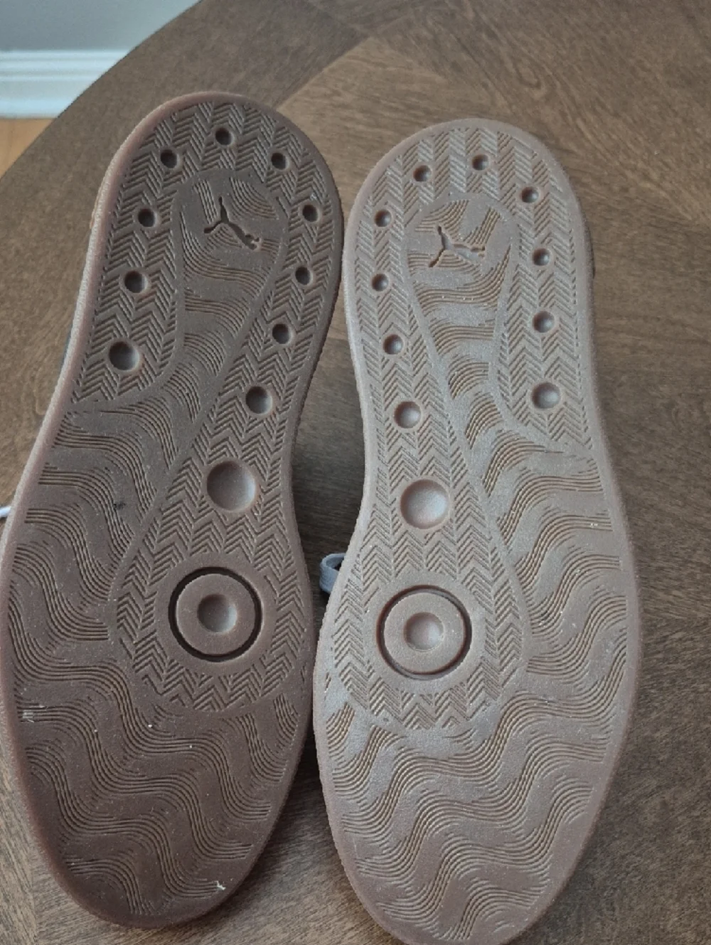 Puma White Sneakers with Black Formstrip and Brown Sole (Kids) - Picture 3 of 5